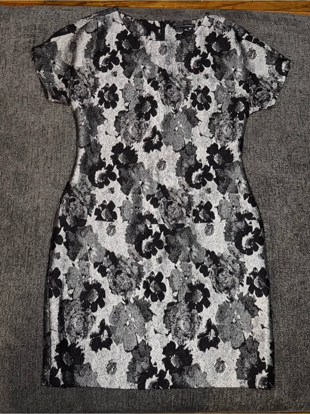 Banana Republic Metallic Floral Cocktail Holiday Party Dress Size 2 - Picture 4 of 10